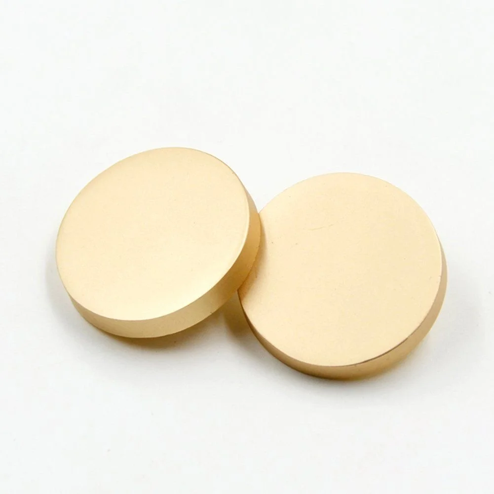 Metal-buttons